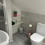 V93c9r0 Stone View Wonderful Spacious Two Bed Attic Private Entrance Private Bathroom With Kitchenette Killarney
